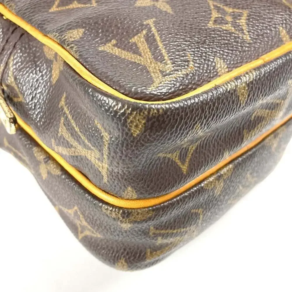 LOUIS VUITTON Authentic Brown Monogram Canvas Pochette Shoulder Bag